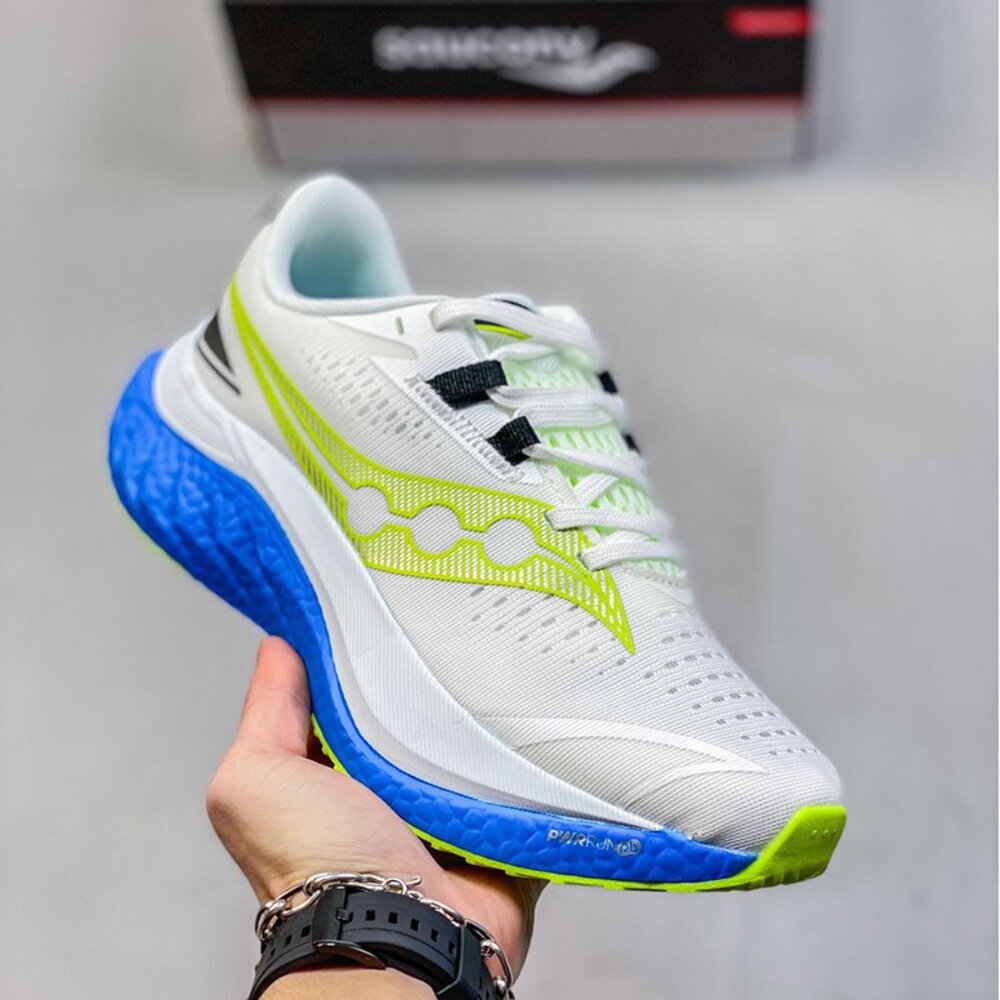 Saucony Triumph 20 Cushioning Mesh Sneakers